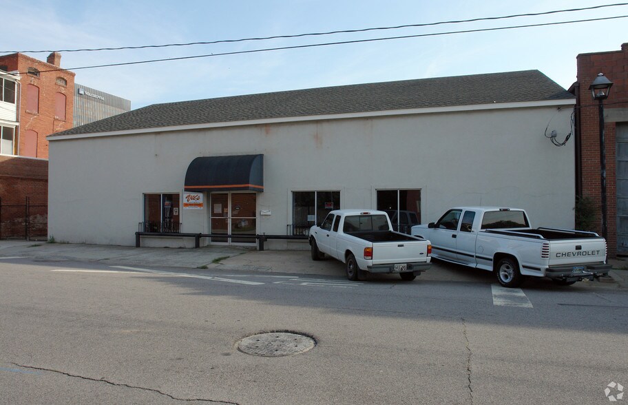 More Photos Of 551 Ellis St, Augusta Auto Dealership For Lease