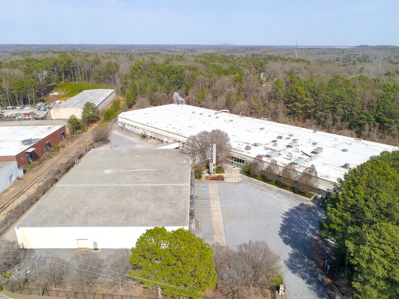 More Photos Of 3510-3530 Zip Industrial Blvd SE, Atlanta Distribution For Sale
