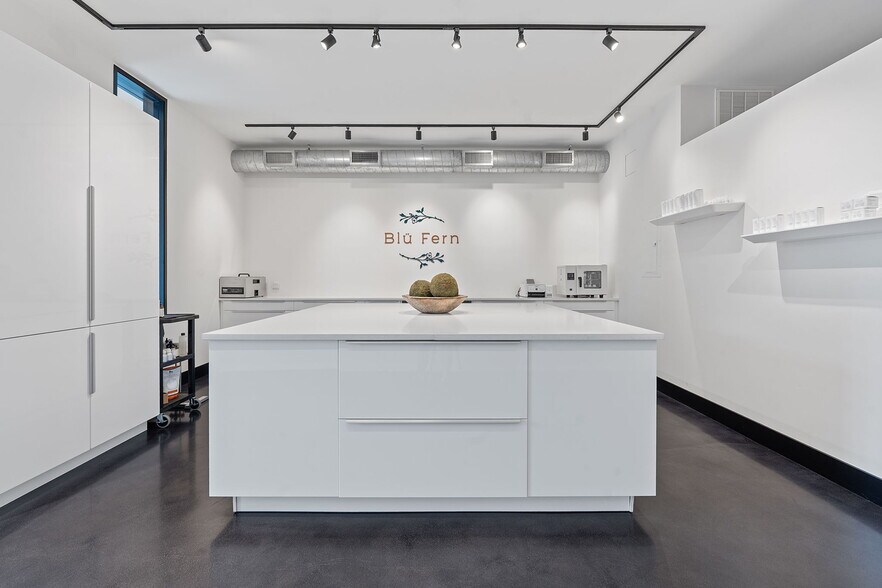 More Photos Of 508 E 53rd St, Austin Loft Creative Space For Sale