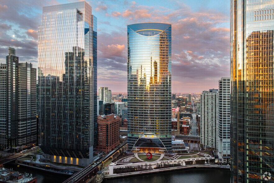 More Photos Of 444 W Lake St, Chicago Office For Lease