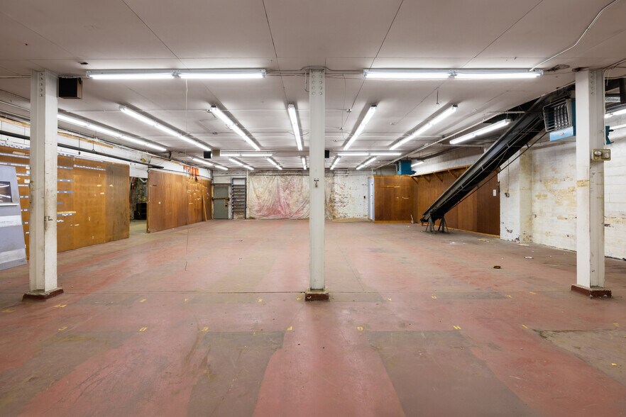 More Photos Of 40 Lake St, Somerville Light Manufacturing For Sale