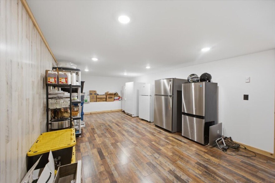 More Photos Of 6275 State Highway 30, Indian Lake Flex For Sale