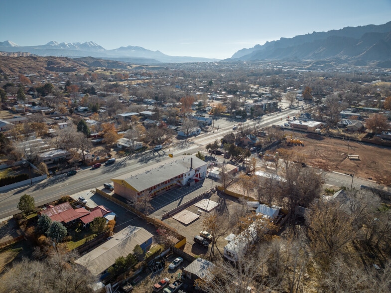 More Photos Of 166 S 400 E, Moab Hotel For Sale