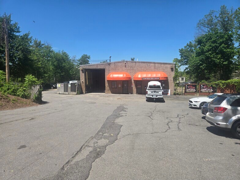 More Photos Of 272 Sheffield Rd, Manchester Service For Lease