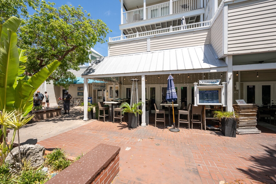 Primary Photo Of 1075 Duval St, Key West Apartments For Lease