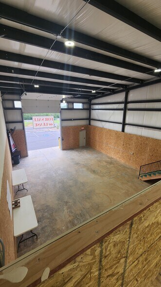 More Photos Of 159 Armstrong Ct, Norman Flex For Sale