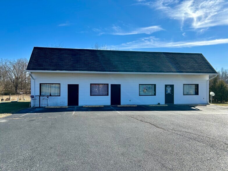 More Photos Of 2753 Dogtown Rd, Goochland Storefront Retail Office For Lease