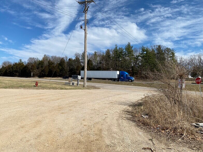 More Photos Of Crews Dr, Saint Clair Land For Lease