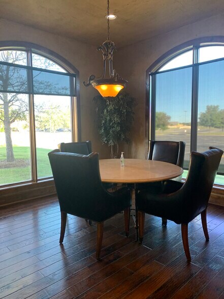 More Photos Of 3851 S 103rd East Ave, Tulsa Office For Sale