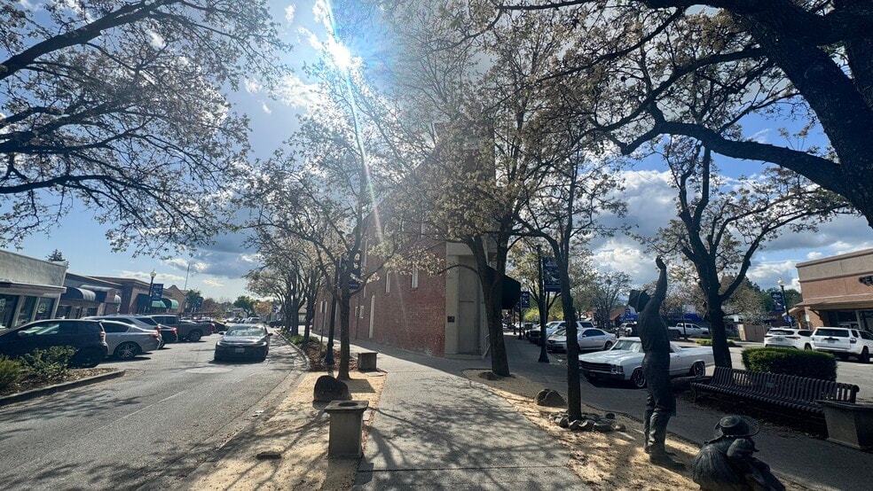 More Photos Of 400-412 Main St, Vacaville Storefront Retail Office For Lease