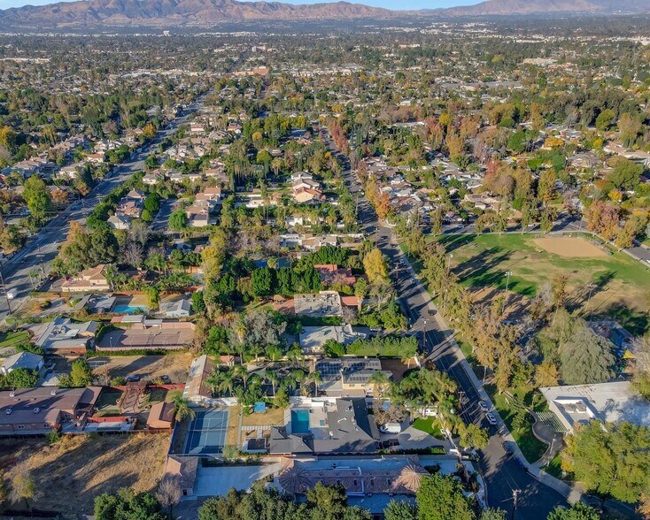 More Photos Of 5647 Beckford Ave, Tarzana Rehabilitation Center For Lease