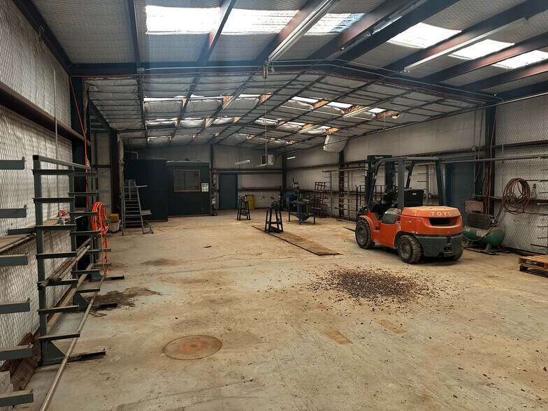 More Photos Of 601 Rex, Forsan Industrial For Sale