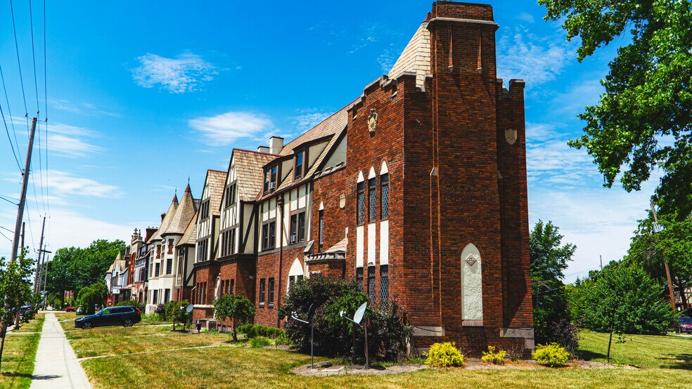 More Photos Of 2910 Ludlow Rd, Cleveland Apartments For Sale