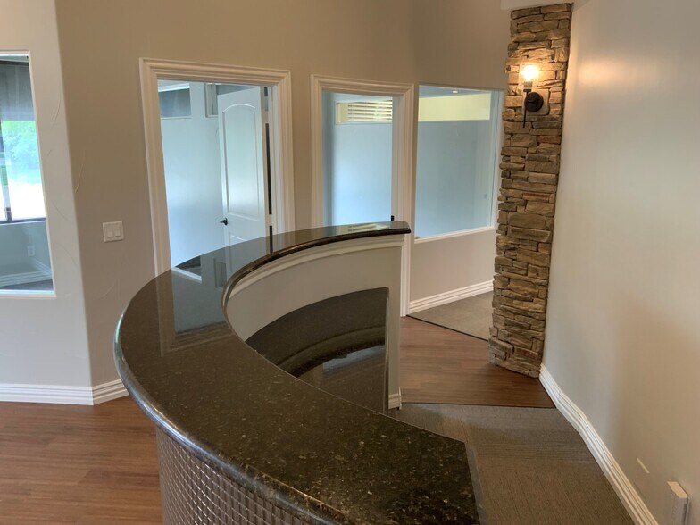 More Photos Of 350 Rufe Snow Dr, Keller Medical For Lease