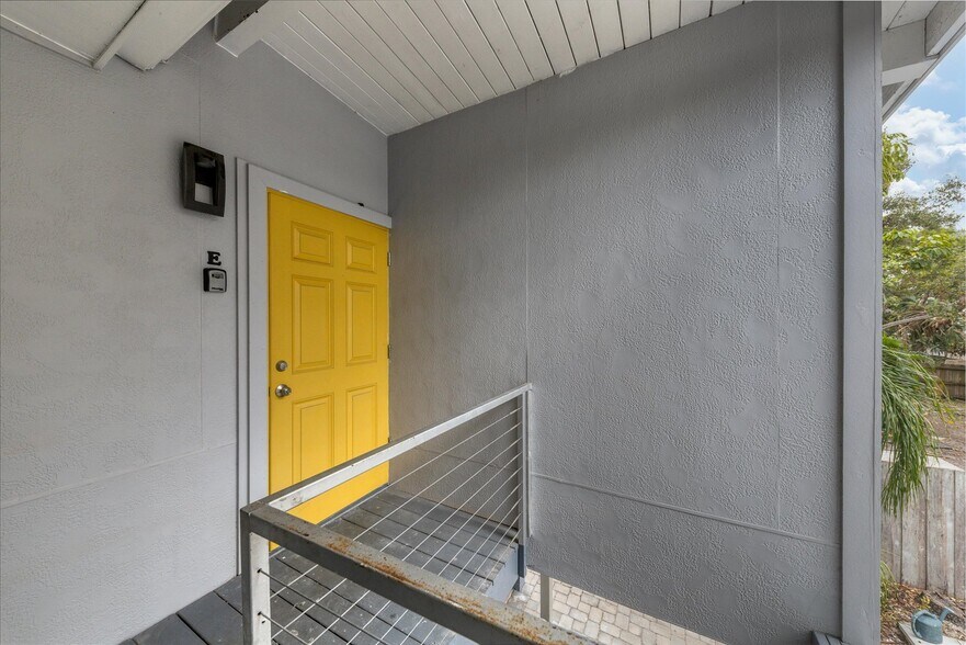 More Photos Of 1236 13th St, Sarasota Apartments For Sale