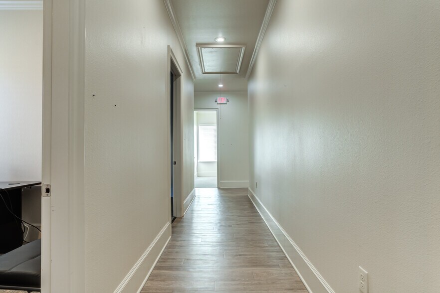 More Photos Of 2523 86 St, Lubbock Office For Lease
