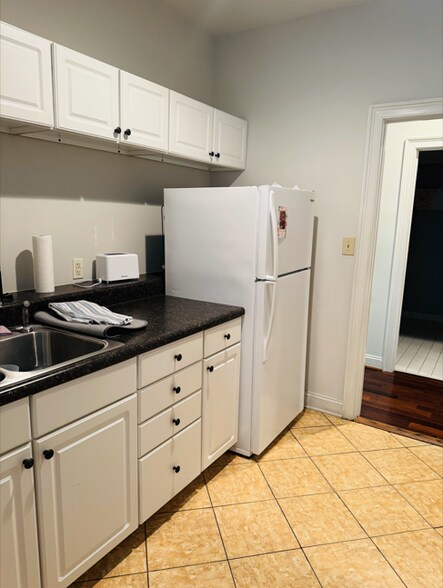 More Photos Of 125c Wappoo Creek Drive, Charleston Office For Lease