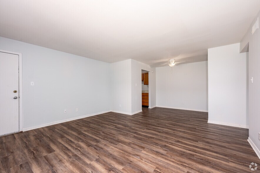 More Photos Of 510 Elk Dr, Kokomo Apartments For Sale
