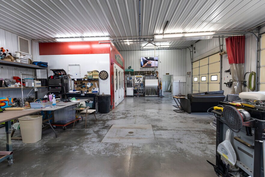 More Photos Of 959 Highway 24, Moberly General Retail For Sale