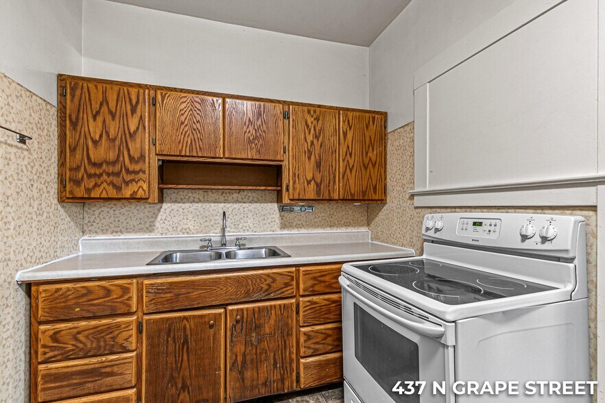 More Photos Of 441 N Grape St, Medford Apartments For Sale