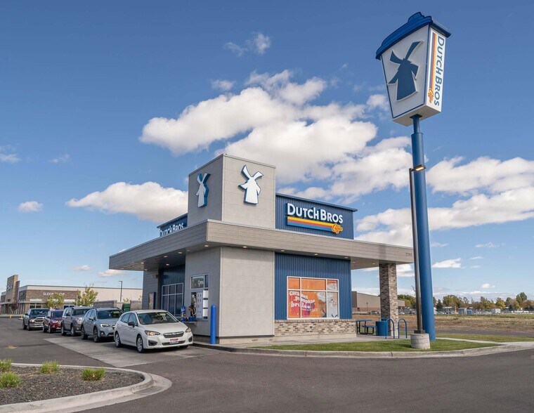 Primary Photo Of 2703 E Sunnyside Rd, Ammon Fast Food For Sale