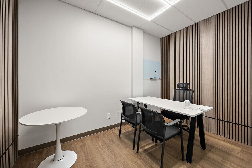 More Photos Of 9900 Boul Cavendish, Montréal Coworking Space
