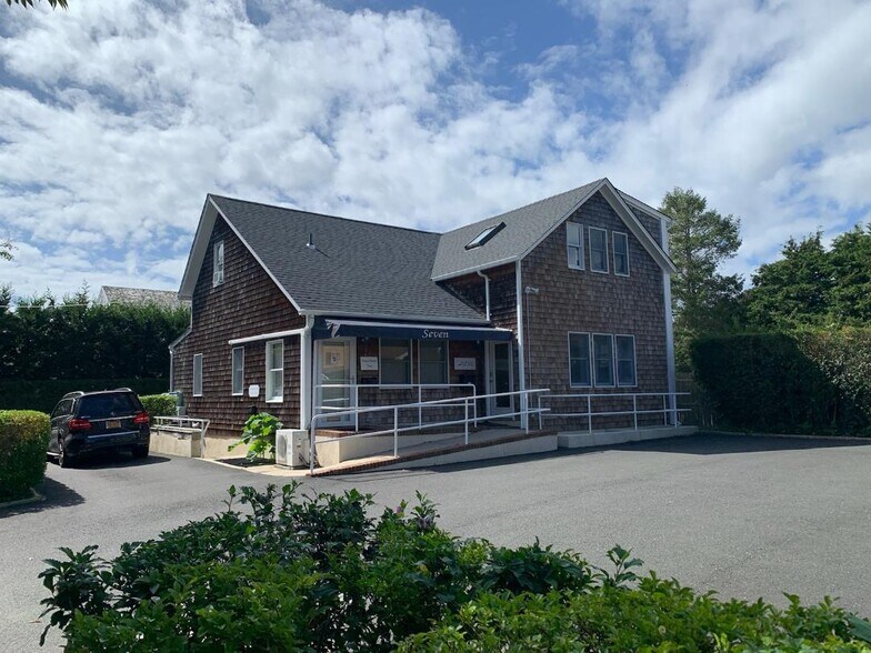Primary Photo Of 7 Muchmore Ln, East Hampton Office Residential For Lease