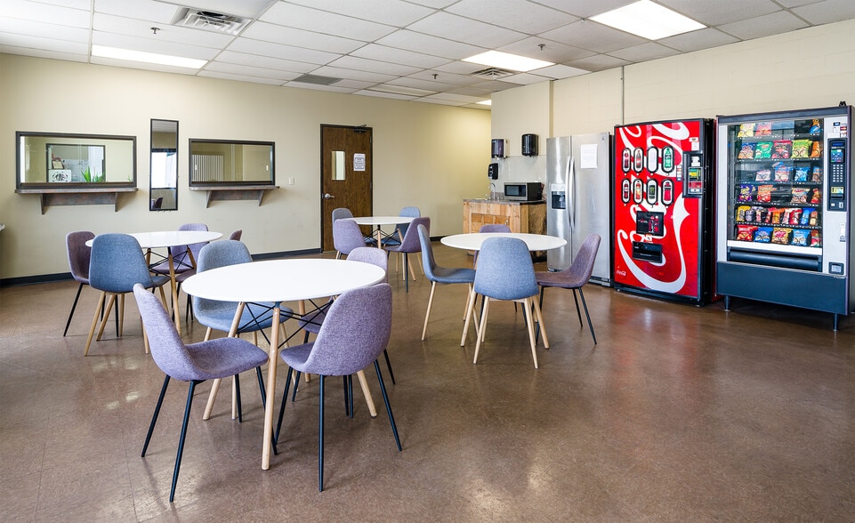 More Photos Of 5301 Polk St, Houston Warehouse For Lease