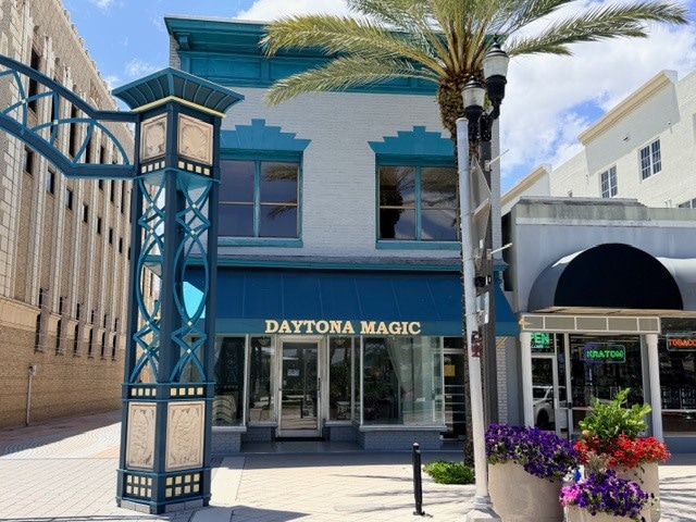 Primary Photo Of 136 S Beach St, Daytona Beach Restaurant For Lease