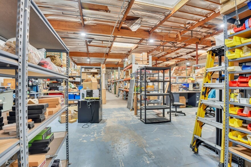 More Photos Of 2962 Seaborg Ave, Ventura Warehouse For Sale