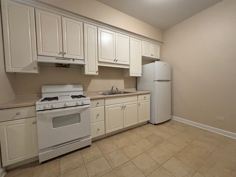 More Photos Of 2800 W Washington Blvd, Chicago Apartments For Sale