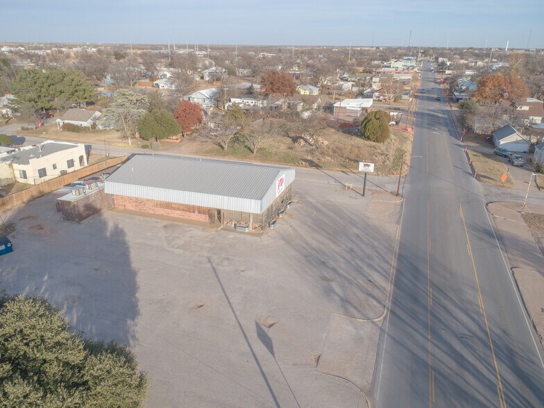 More Photos Of 700 W California St, Seymour General Retail For Sale