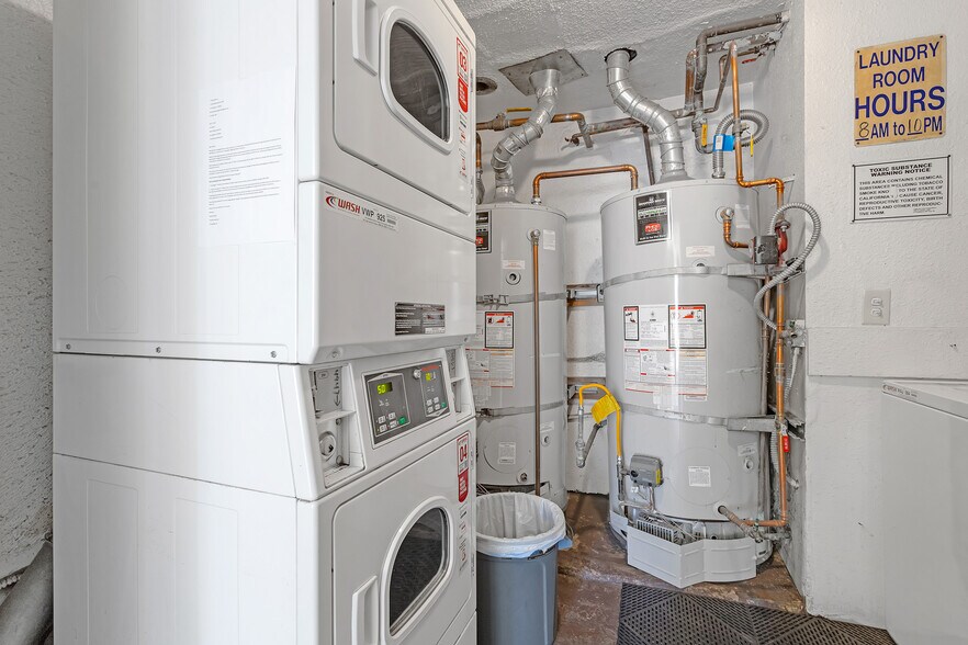 More Photos Of 2820 S Sepulveda Blvd, Los Angeles Apartments For Sale