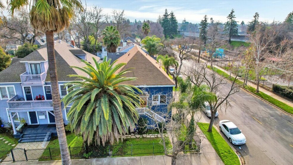 More Photos Of 2611 Alhambra, Sacramento Apartments For Sale