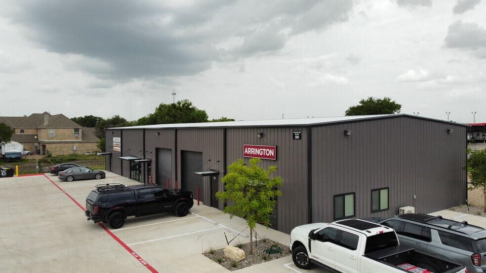 More Photos Of 1801 E FM 1187, Aledo Showroom For Lease