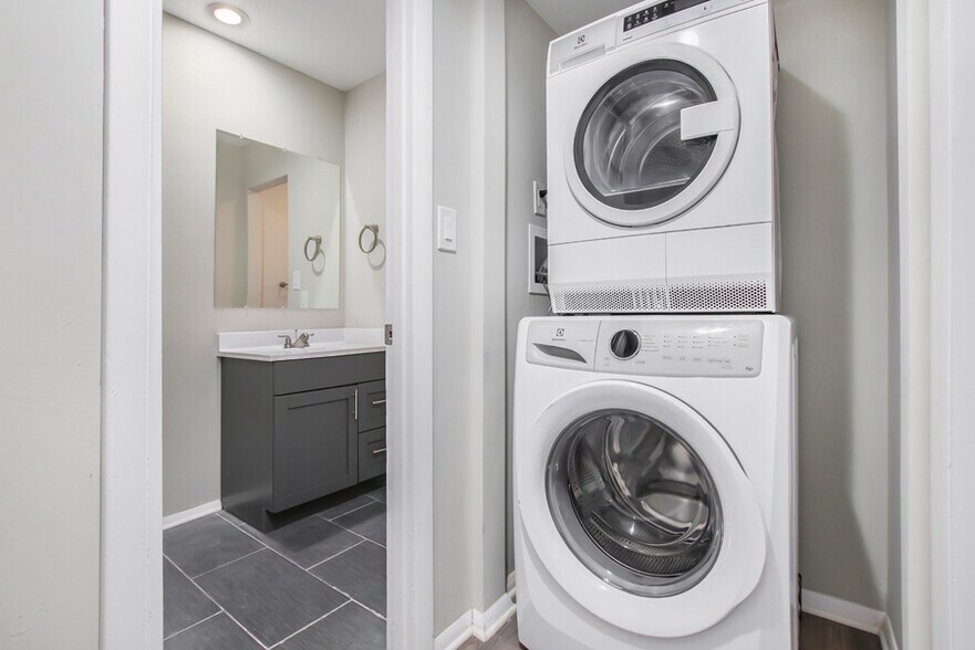 More Photos Of 4231-4239 Walnut St, Kansas City Apartments For Sale