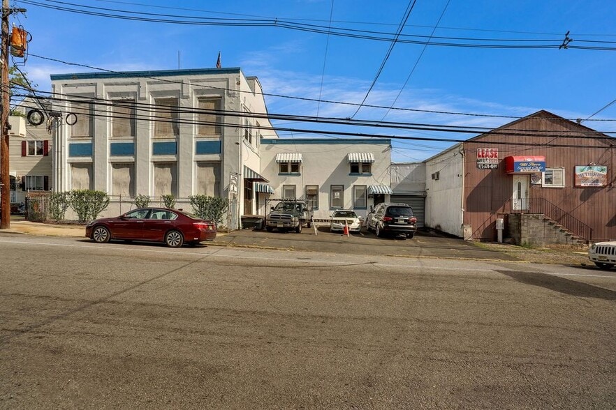 More Photos Of 245-249 Verona Ave, Newark Manufacturing For Sale