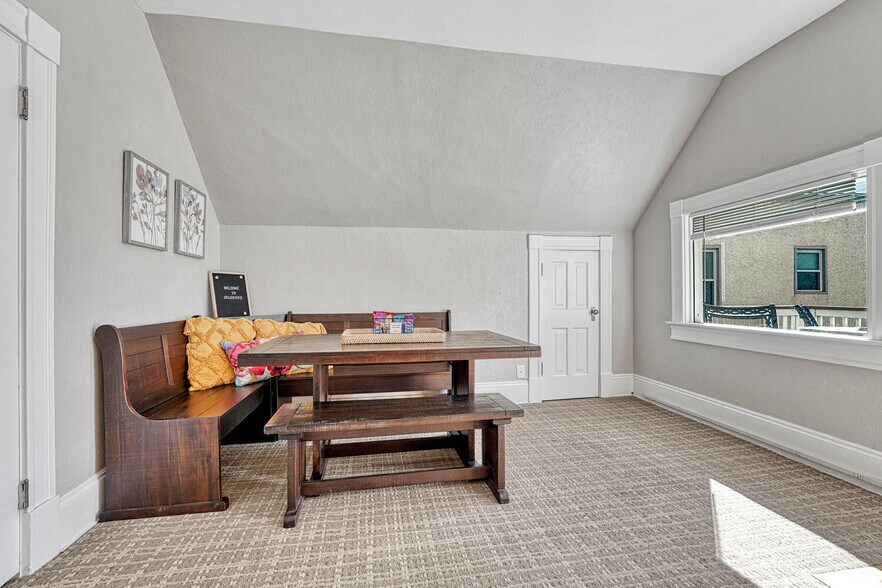 More Photos Of 6 Boulder Crescent St, Colorado Springs Hotel For Sale