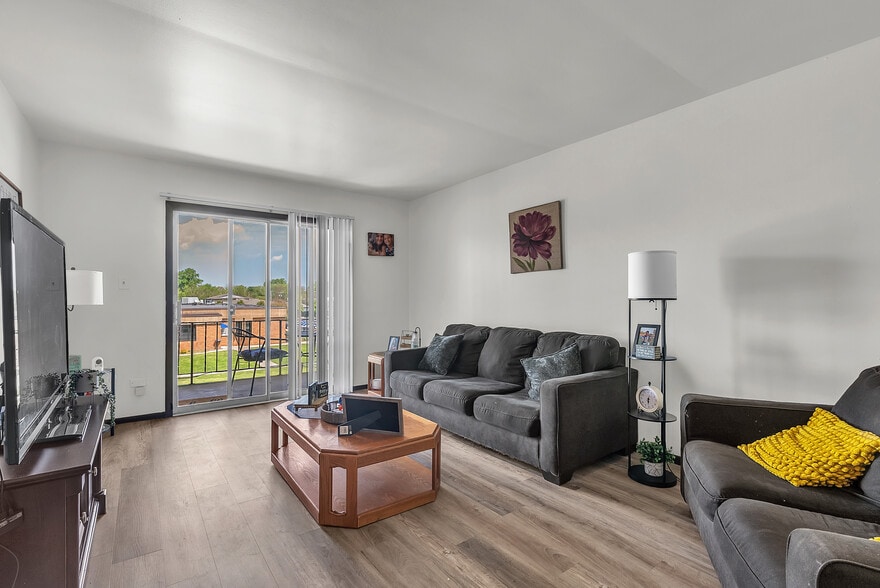 More Photos Of 9201 Kennedy Ave, Highland Apartments For Sale