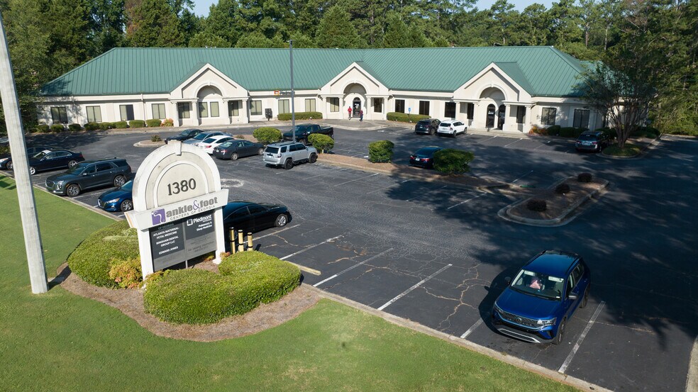 More Photos Of 1380 Milstead Ave NE, Conyers Medical For Lease