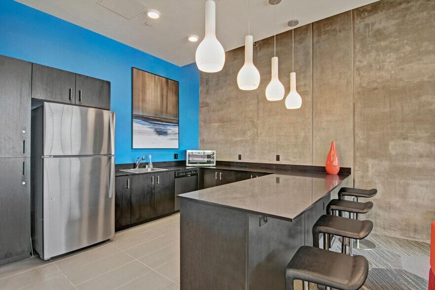 More Photos Of 1516 NW 51st St, Seattle Apartments For Sale