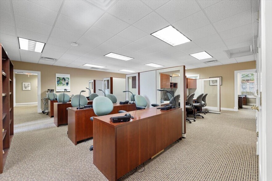 More Photos Of 11533 Nuckols Rd, Glen Allen Medical For Sale