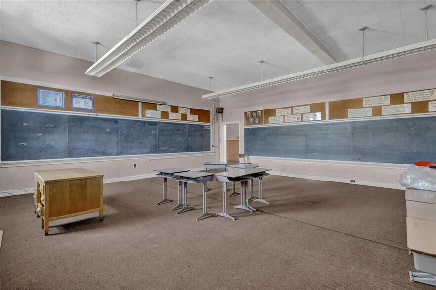 More Photos Of 301 Heffner St, Minersville Specialty For Sale