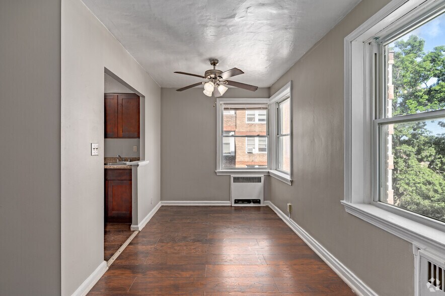 More Photos Of 12700 Shaker Blvd, Cleveland Apartments For Sale