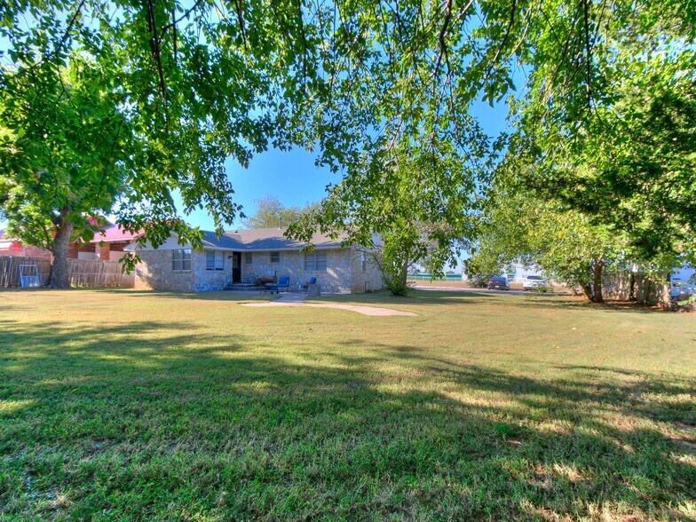 More Photos Of 16446 NE 23rd St, Choctaw Office Residential For Sale