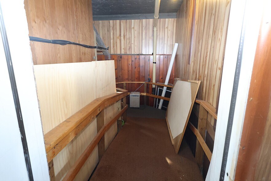 More Photos Of 220 Main St E, Ashland Office For Sale