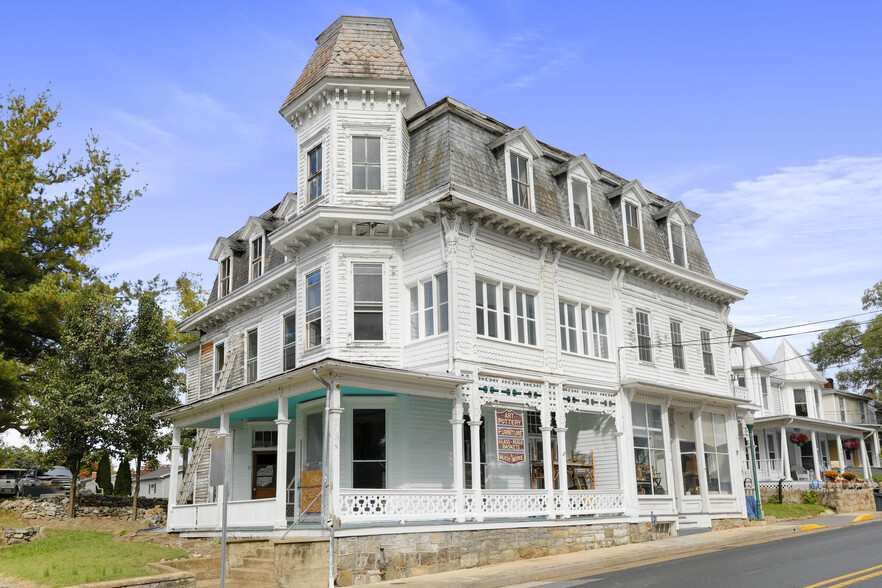 Primary Photo Of 102-104 N Main St, Edinburg Storefront Retail Residential For Sale