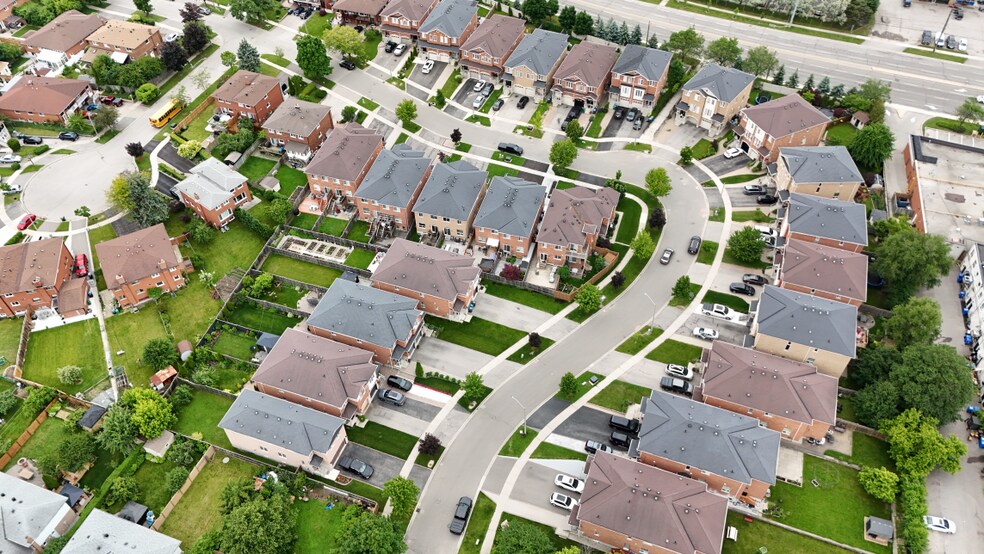 More Photos Of 1050 Burnhamthorpe Rd E, Mississauga Land For Sale