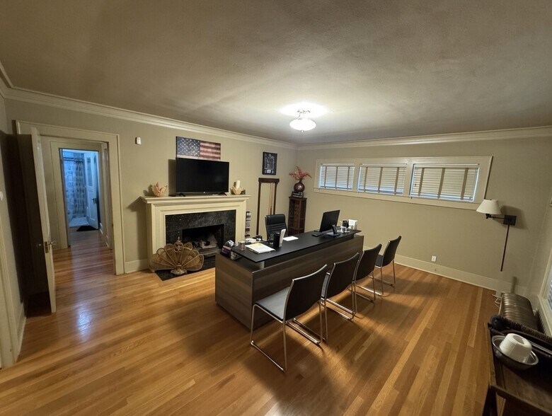 More Photos Of 1410 River Rd, Eugene Office For Lease