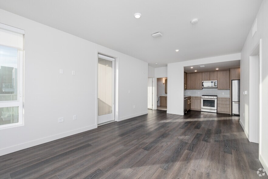 More Photos Of 1340 S Hill St, Los Angeles Apartments For Lease